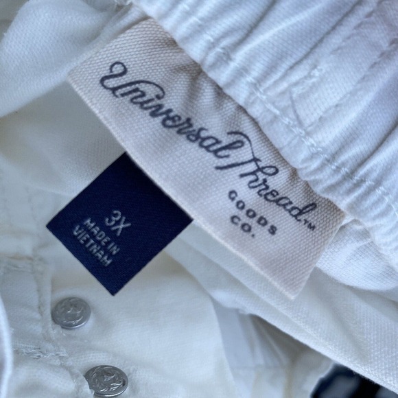 Universal Thread High Waist Shorts White 3x Plus Size Stretchy NWT - Picture 7 of 7
